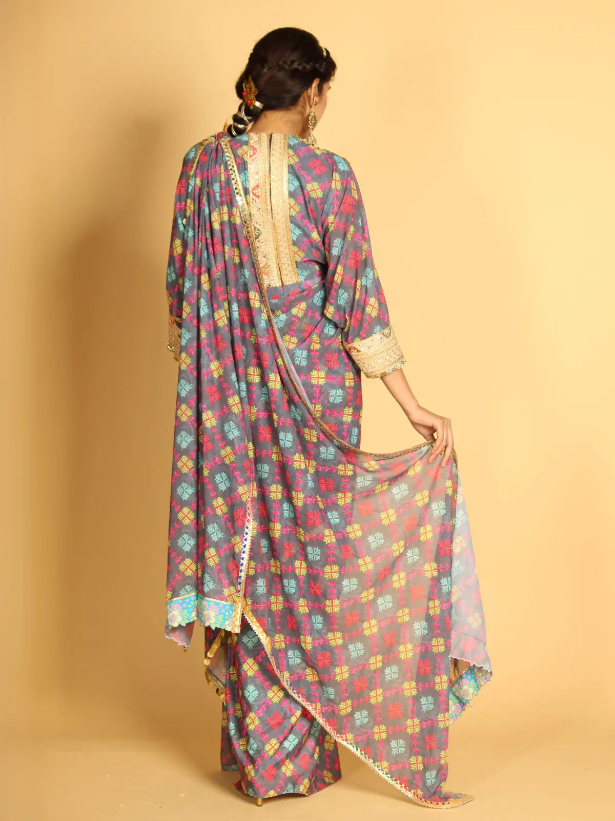 1 piece Saari Gown Back