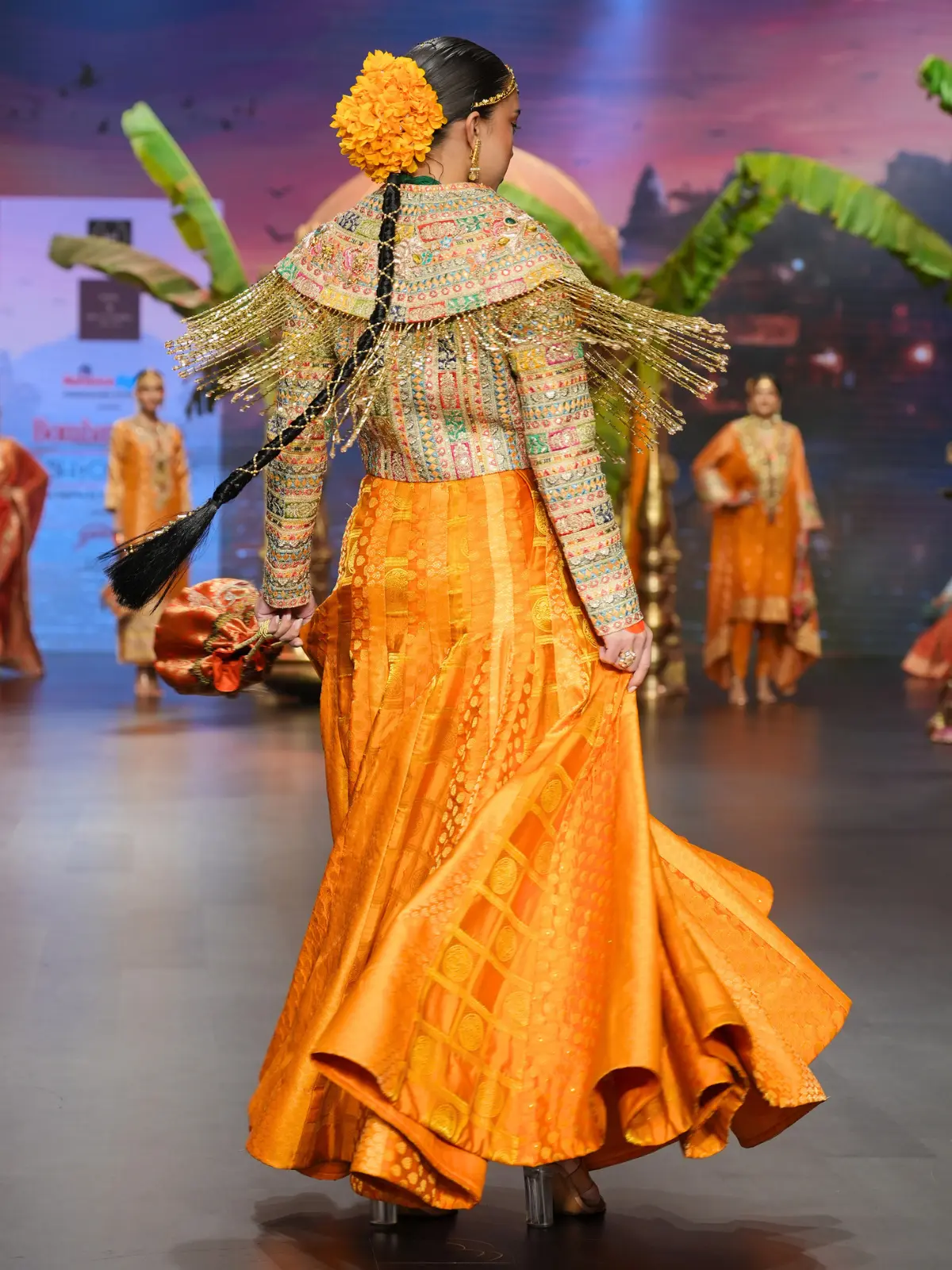 Amber Gilt Lehenga - Image 2