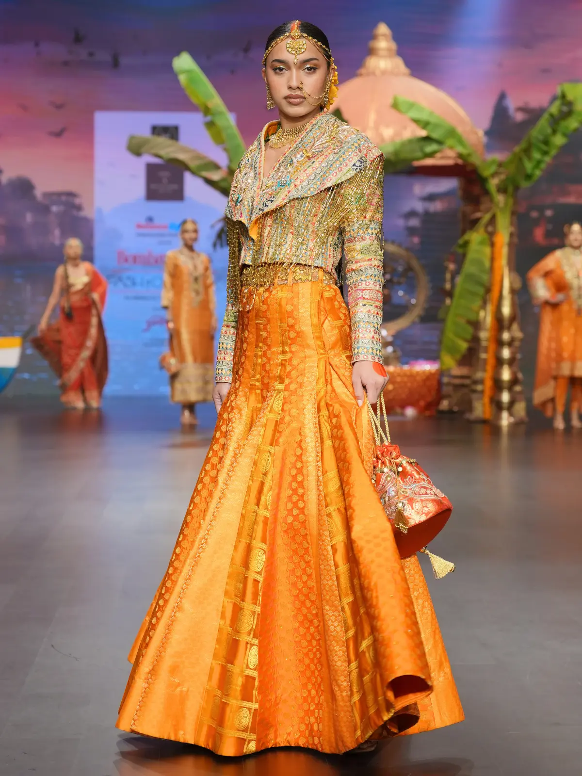 Amber Gilt Lehenga - Image 3